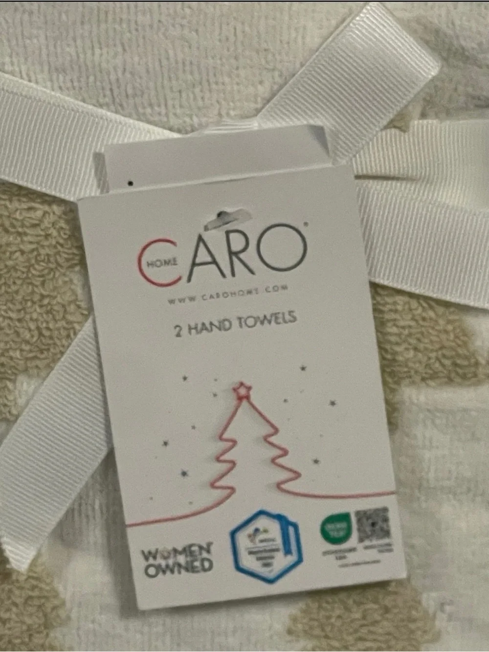 CARO HOME, Christmas Tree Hand Towels, Set of 2 - Christmas Trees Hand Towels